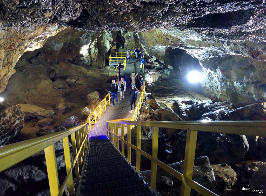 Peștera Ialomiței 