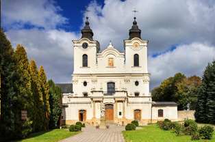 Klasztor OO. Bernardynów w Dukli